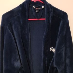 Blue soft Seahawks bath robe.